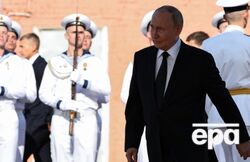 Путин прибыл на задний двор Главного адмиралтейства в Санкт-Петербурге