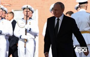 Путин прибыл на задний двор Главного адмиралтейства в Санкт-Петербурге