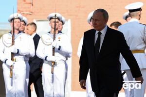 Путин прибыл на задний двор Главного адмиралтейства в Санкт-Петербурге