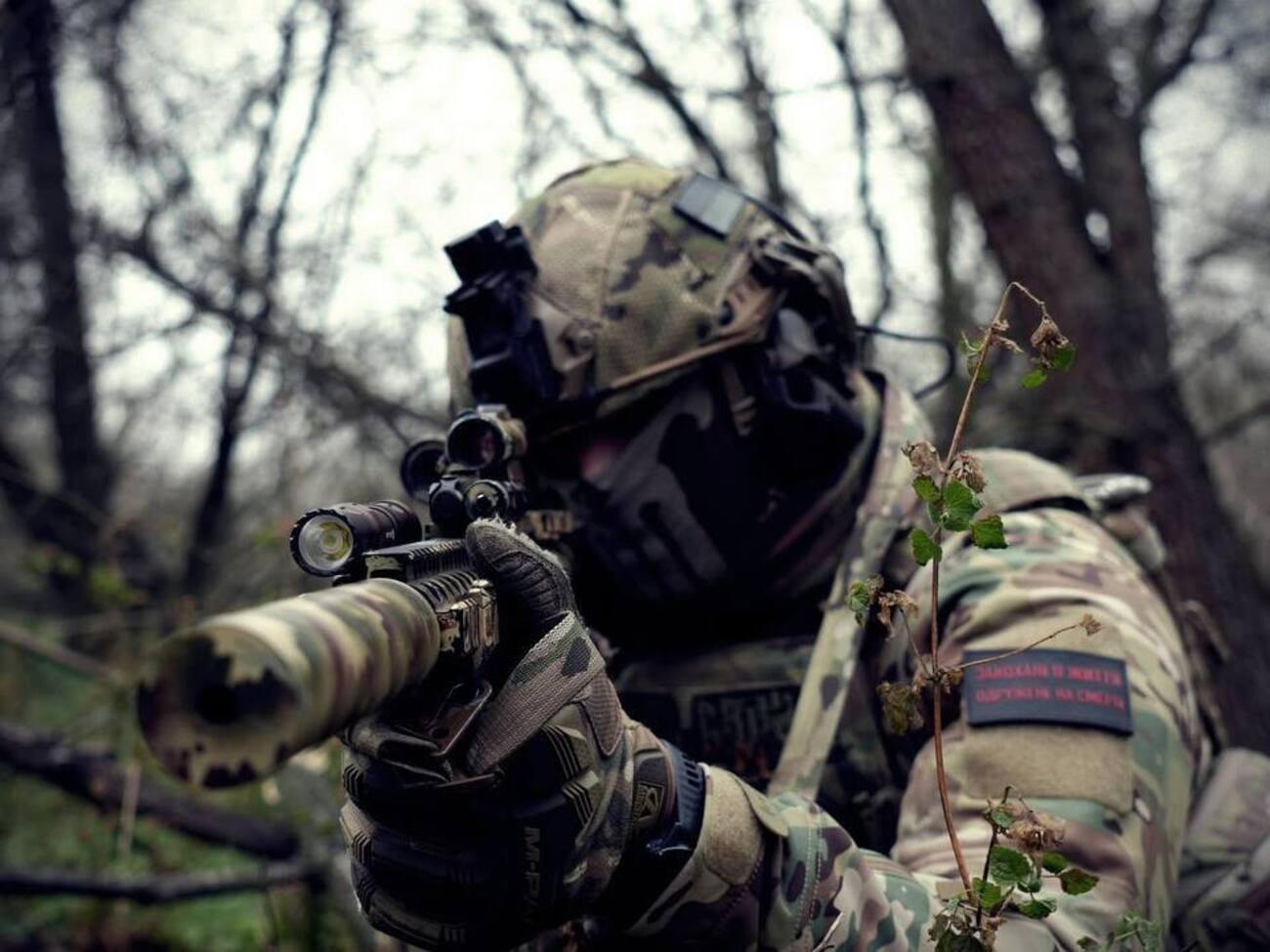 Українські військові попередили про просування ворога на трасі Покровськ – Костянтинівка