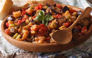 Для блюда понадобится 700 г баклажанов