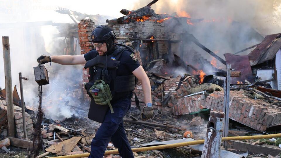 В результате вражеского удара возникли пожары