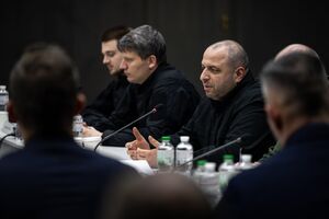 Умеров обсудил сотрудничество в военном производстве