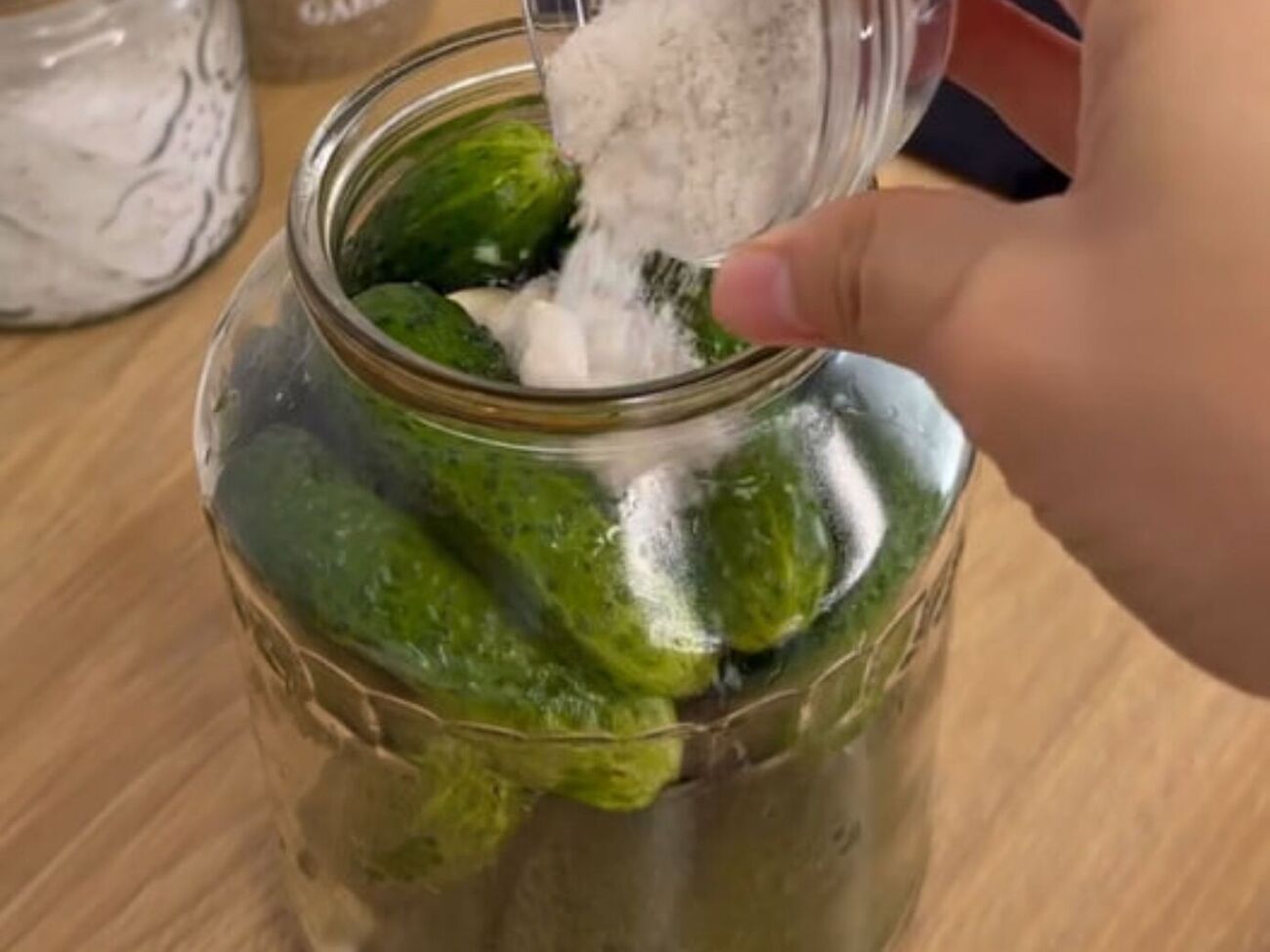 Огірки за цим рецептом можна їсти вже за добу