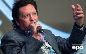 Мэдсена обнаружили без сознания сотрудники полиции в его доме