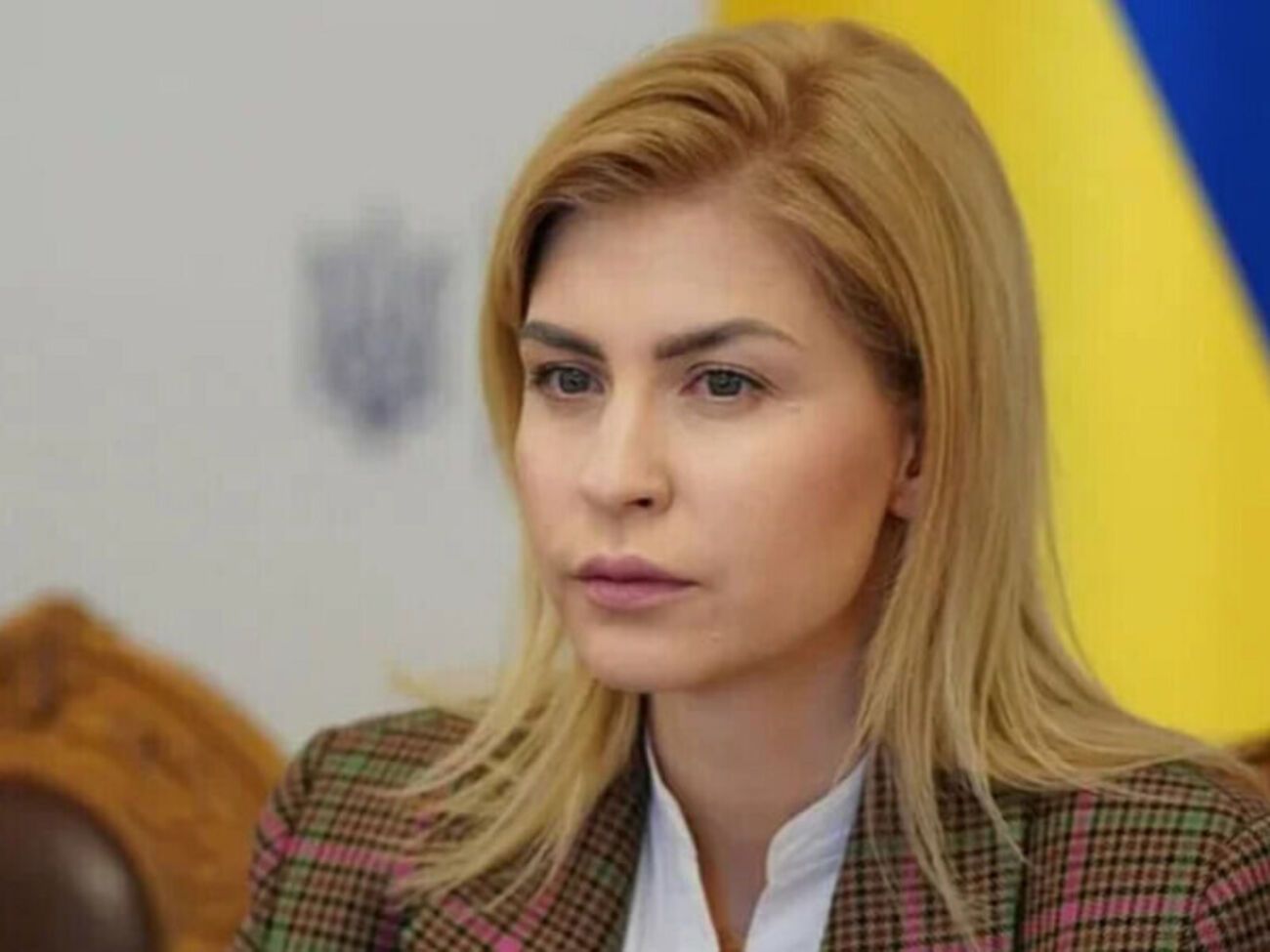 Стефанишина показала журналистам договор, в котором подтверждается, что ее родители инвестировали в квартиру еще в 2019 году