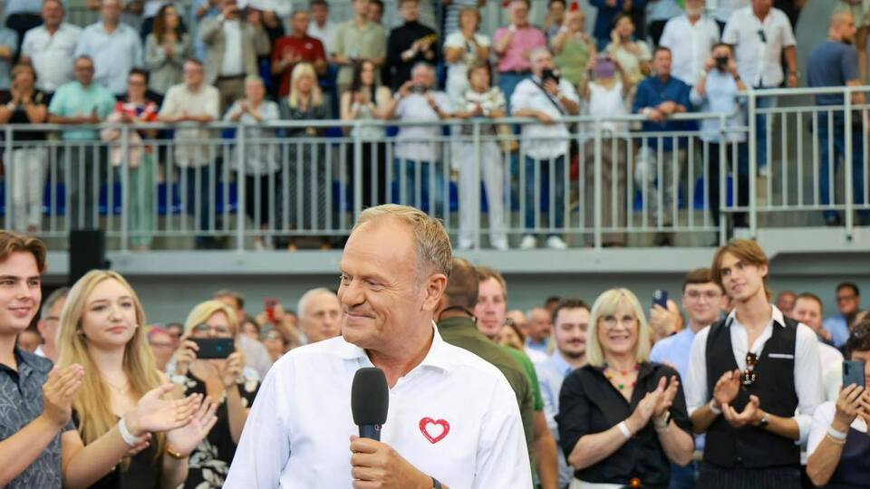 30,1% респондентов голосовали бы за "Гражданскую коалицию" Туска