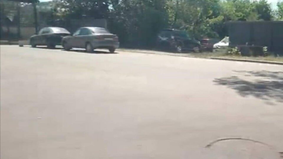 Агенты собрали информацию о сотрудниках завода и их транспортных средствах