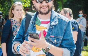 Серебрянський виїхав з України після початку повномасштабного вторгнення країни-агресора Росії в Україну, зазначає центр