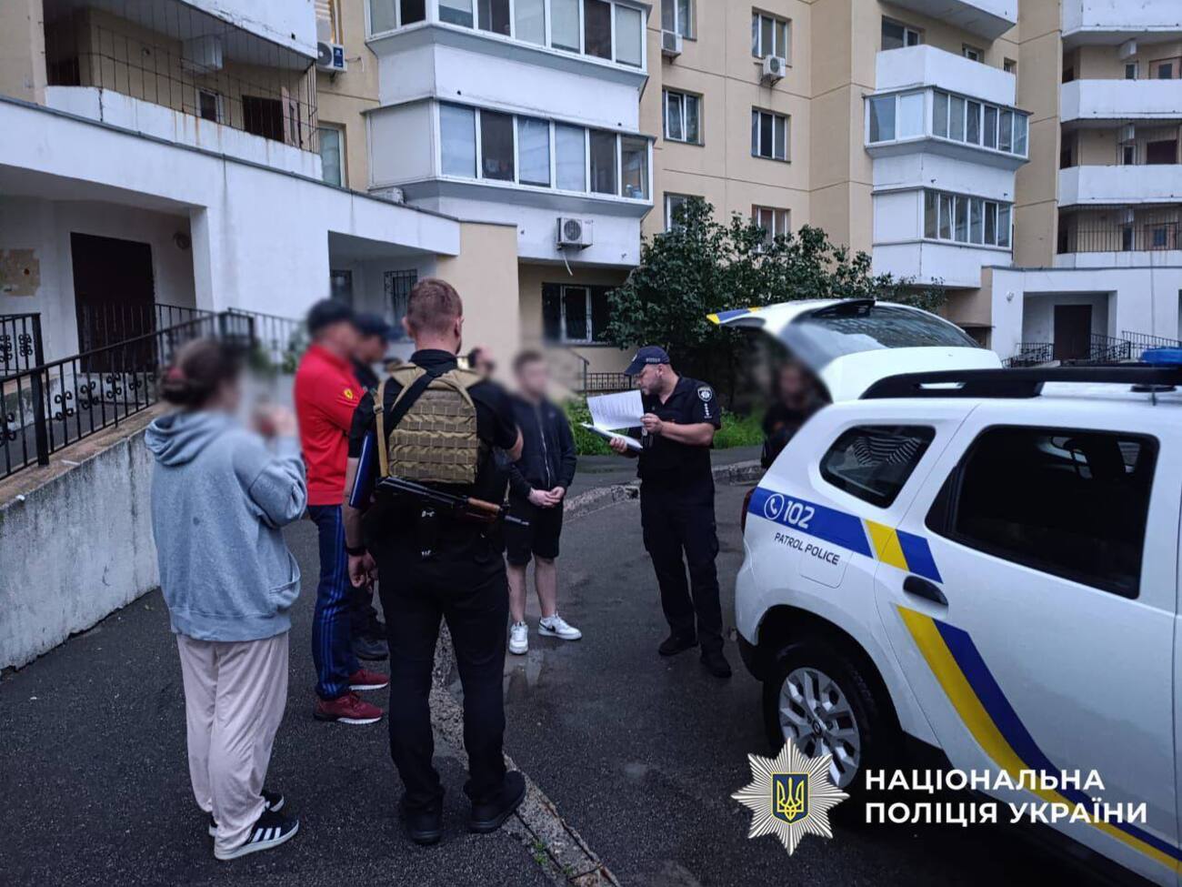 За орієнтуванням патрульні невдовзі розшукали й затримали стрільця