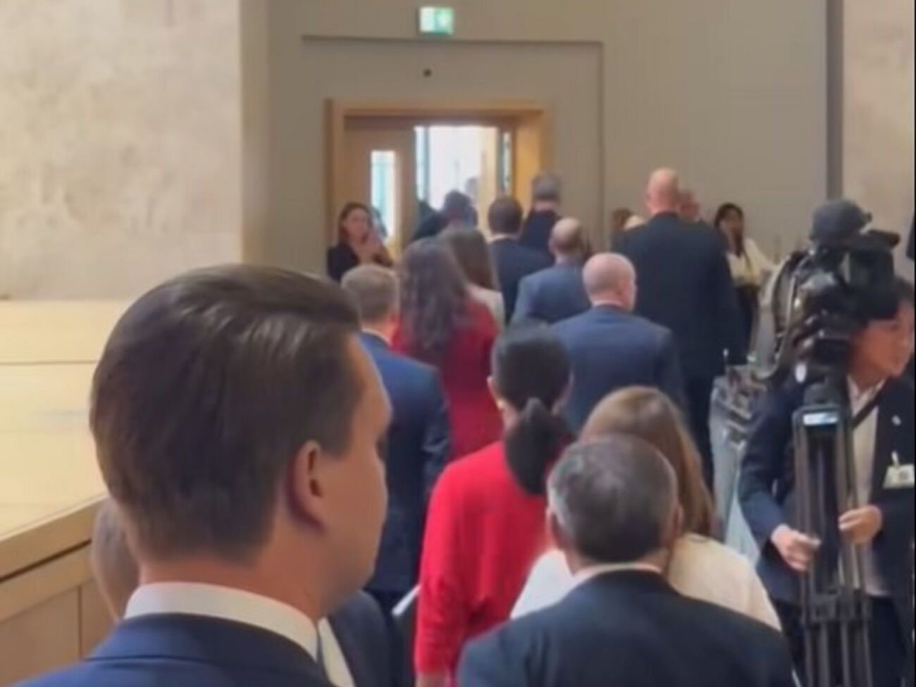 Демарш во время выступления Матвиенко на Всемирной конференции спикеров парламентов в Женеве