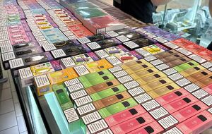 Цель законопроекта – ограничить употребление электронных сигарет среди молодежи