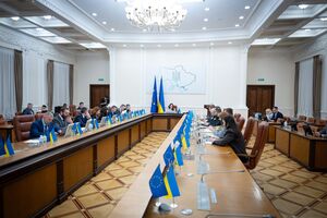 Чиновники на сегодняшнем заседании еще раз нарушили закон, считает нардеп Железняк