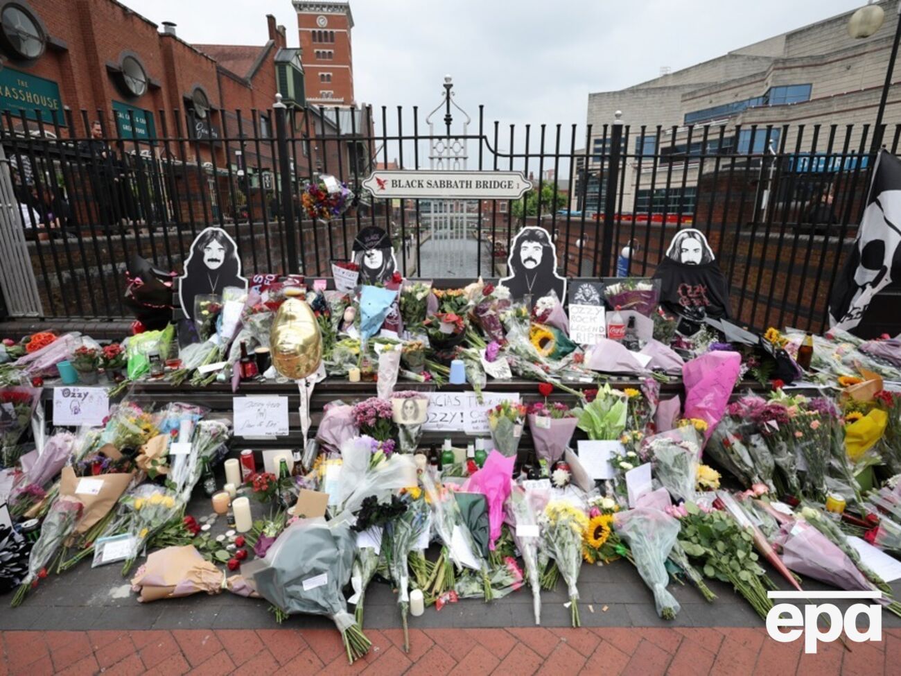 Осборна планують поховати на території маєтку