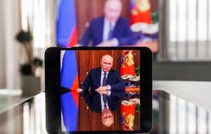 Підконтрольне Путіну "РИА Новости" пише, що українці нібито "раді власній долі" й "готові помирати"