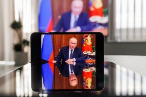 Подконтрольное Путину "РИА Новости" пишет, что украинцы якобы "рады своей судьбе" и "готовы умирать"