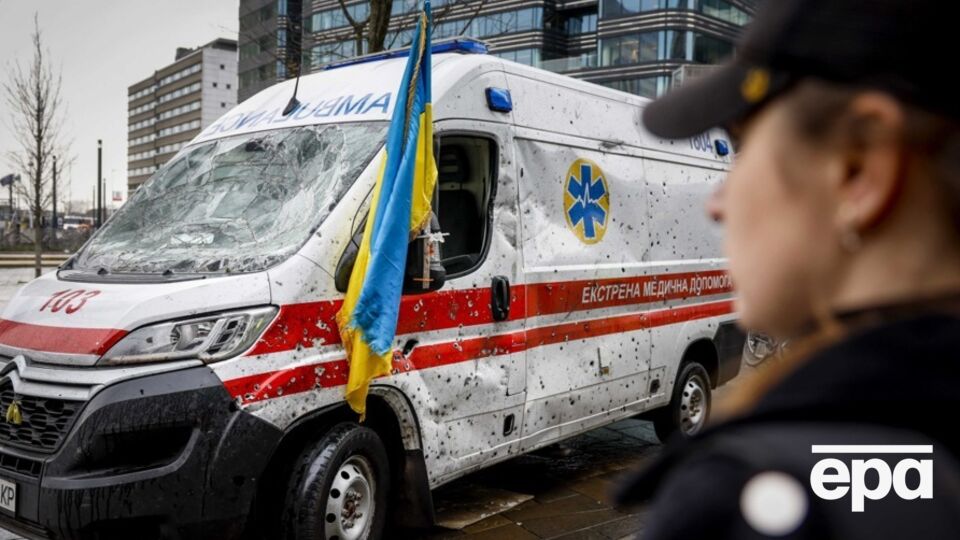 Россияне намеренно атакуют машины "скорой помощи"