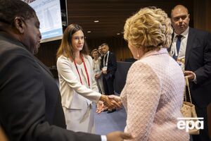 Риникер с улыбкой приветствовала Матвиенко в Женеве