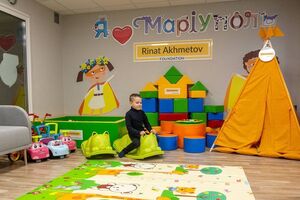 В музее "Голоса Мирных" появилась специальная коллекция историй мариупольцев, сообщил Фонд Рината Ахметова
