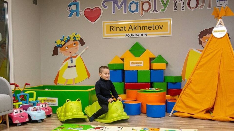 В музее "Голоса Мирных" появилась специальная коллекция историй мариупольцев, сообщил Фонд Рината Ахметова