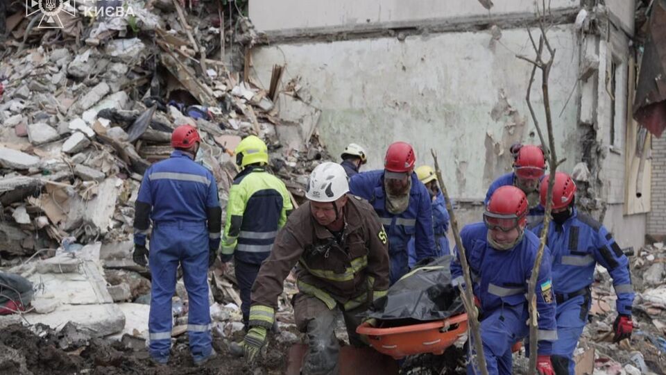 Аварійно-рятувальні роботи ще тривають