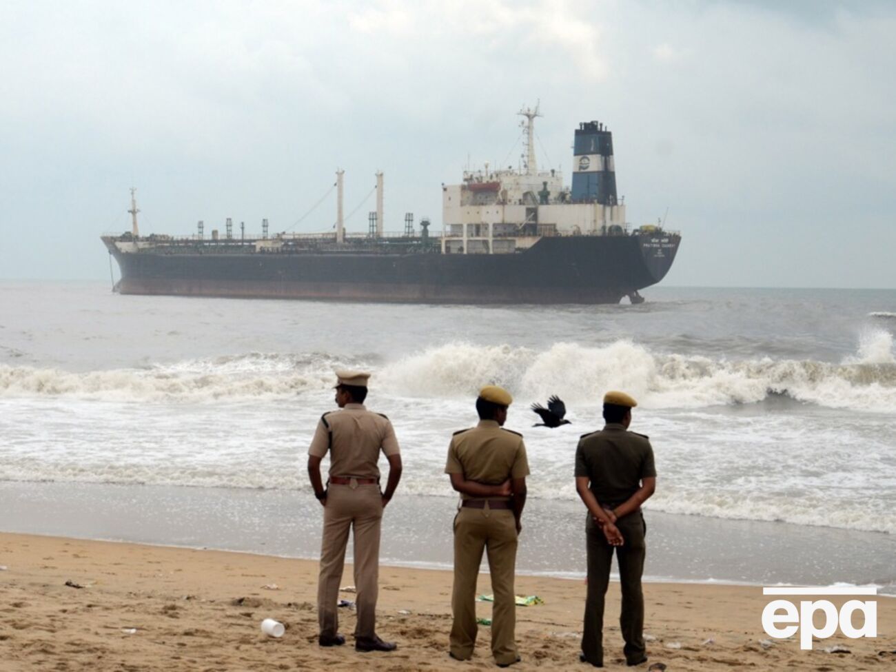 Закупки топлива остановили ряд индийских компаний – СМИ