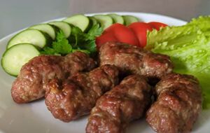 Фарш має настоятися в холодильнику протягом доби