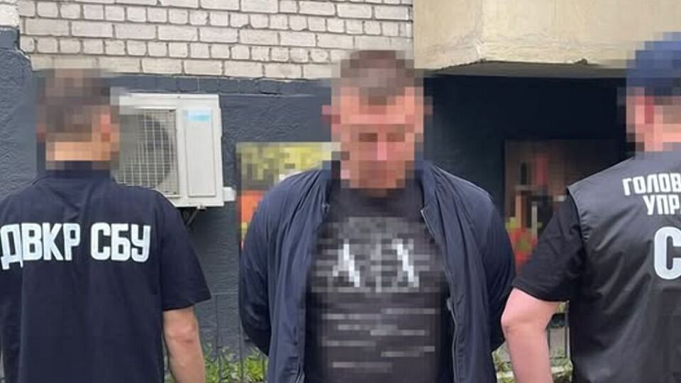 Служба безпеки підкреслила, що затримала фігурантів на гарячому під час передавання їм коштів від клієнтів