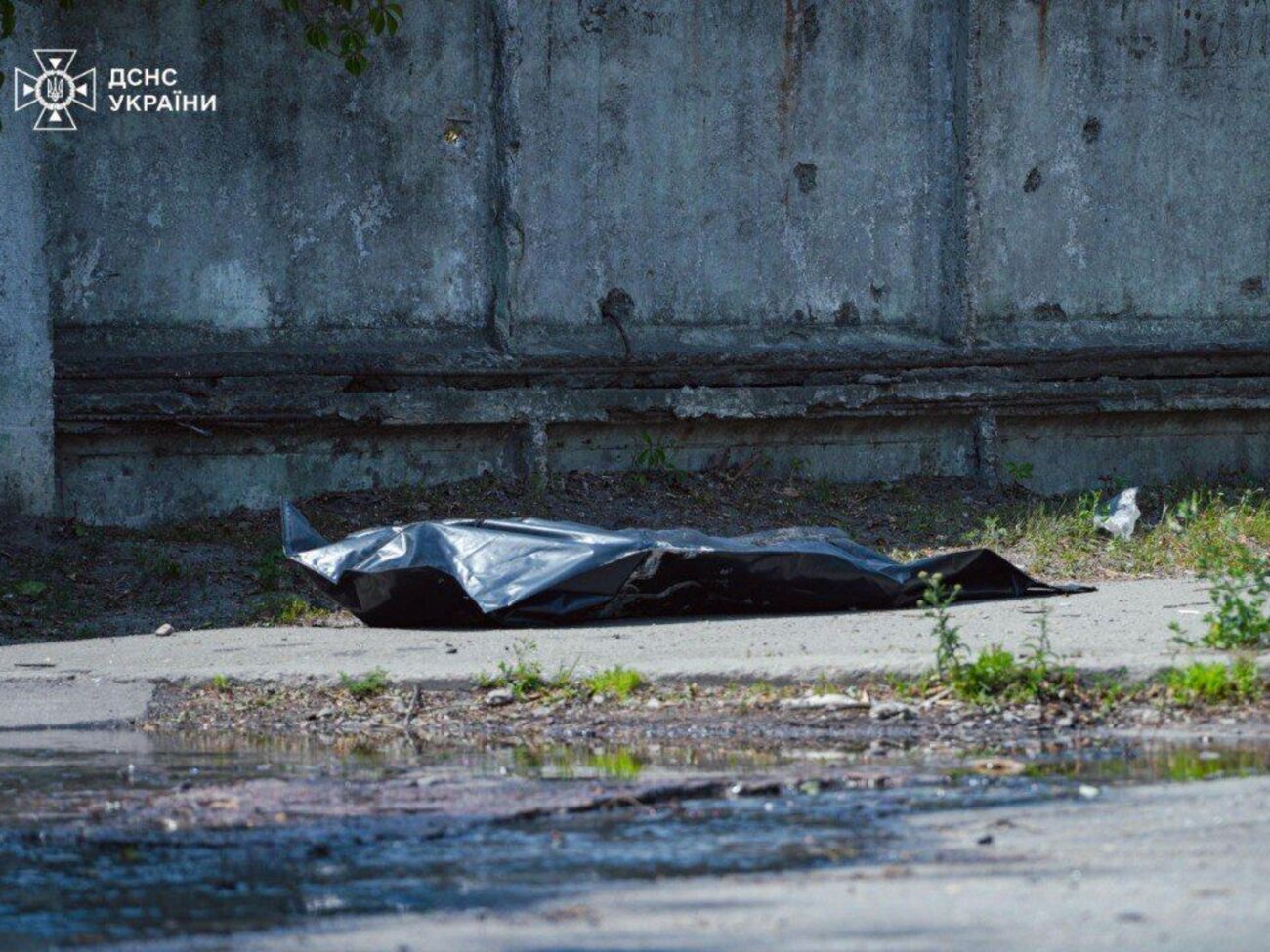 Тіло людини виявили під завалами у Святошинському районі Києва