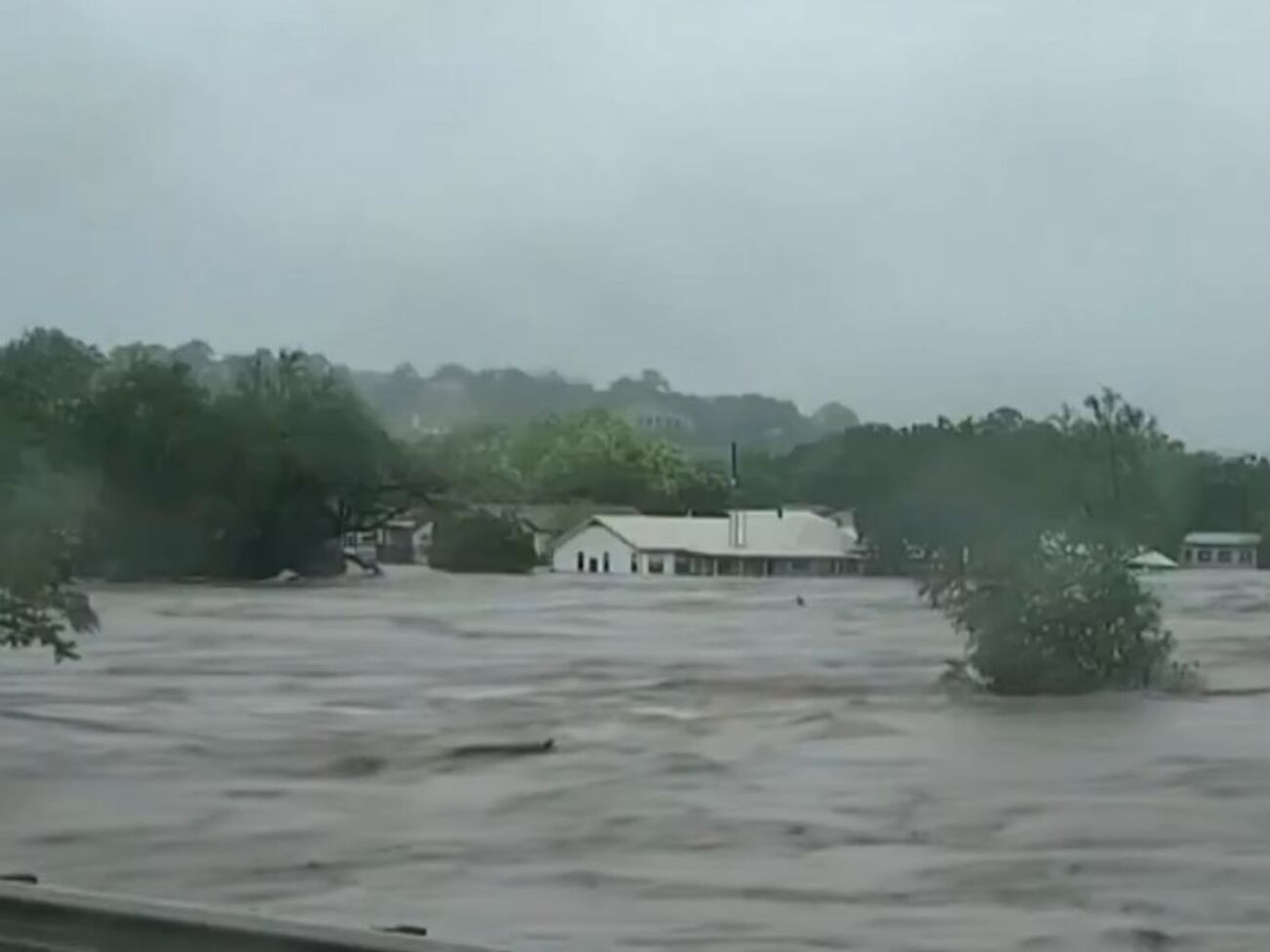 Техас страдает от внезапного наводнения