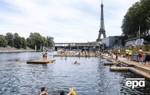 Для купальників організували пляжні зони