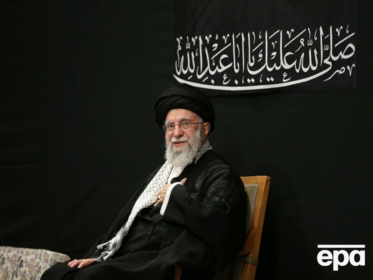 Хаменеи принял участие в траурной церемонии по случаю Мухаррама