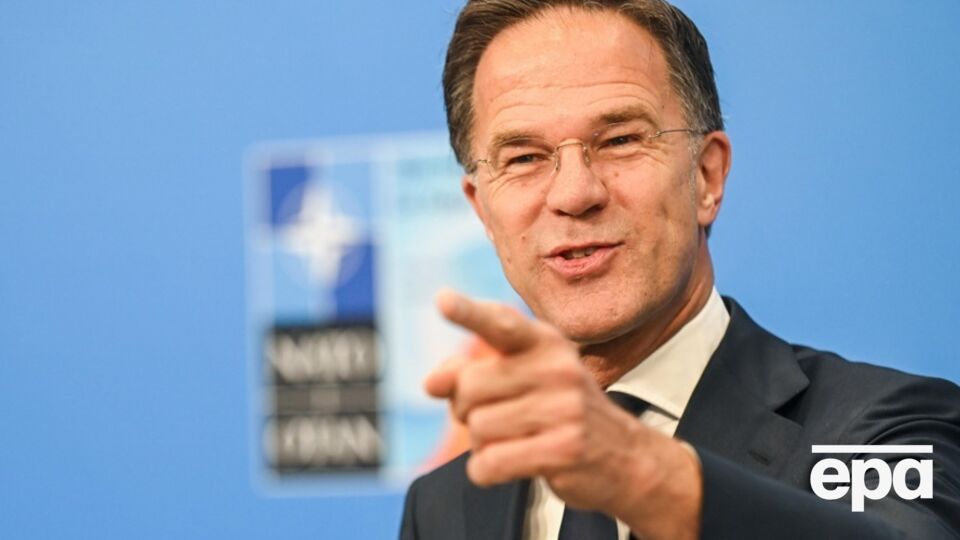 Генсек НАТО ожидает хорошие зарплаты "мужчинам и женщинам в униформе"