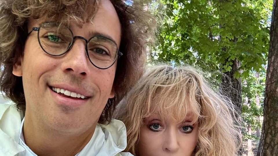 За кадром Пугачова назвала Галкіна "майстром"