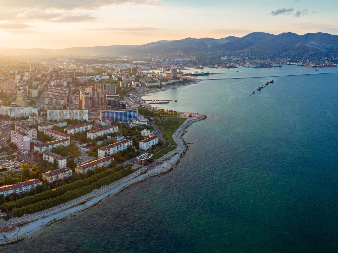 Влада Новоросійська заявила про атаку з моря