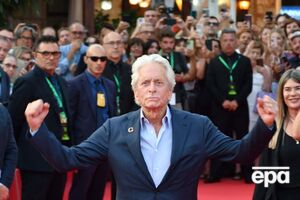 По словам Дугласа, состояние демократии в США при администрации Трампа вызывает у него опасения