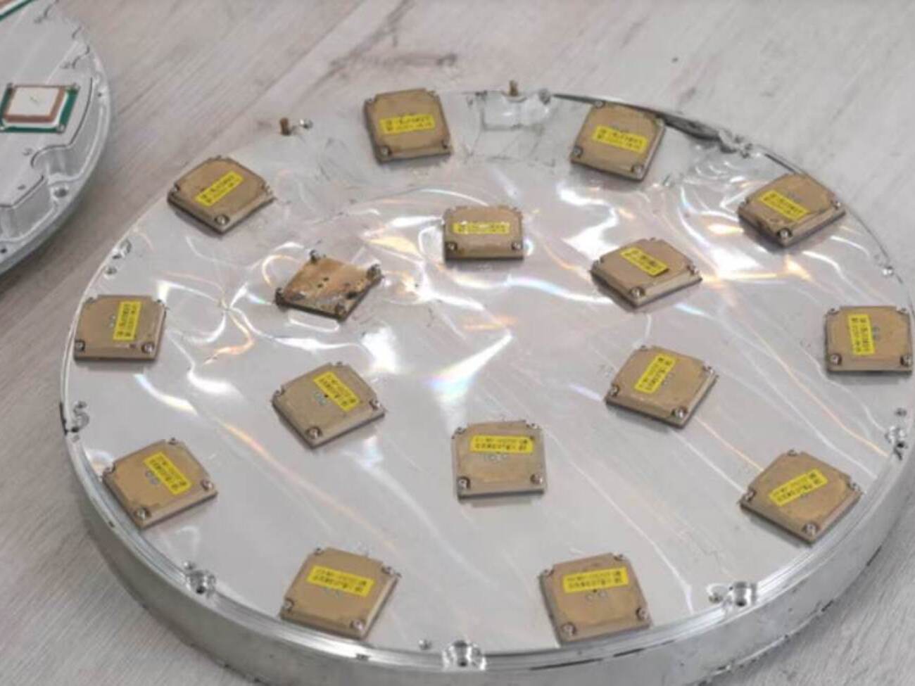 В одном из дронов обнаружили китайскую CRPA-антенну на 16 элементов