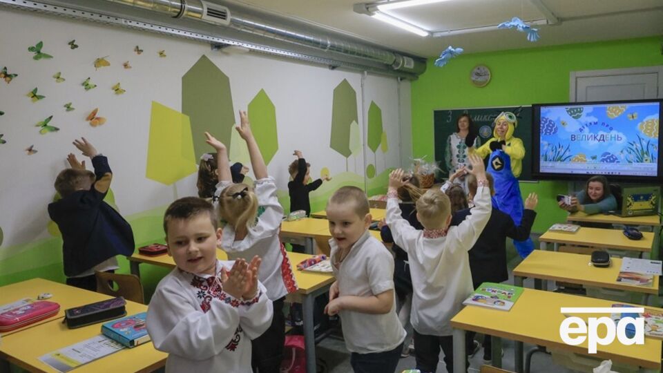 Выплата касается тех учеников, которые идут учиться в офлайн-формате