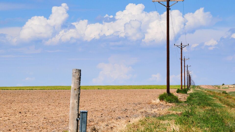 ДТЕК протягом тижня подав напругу 193 тис. домівок, які були знеструмлені через обстріли російських агресорів