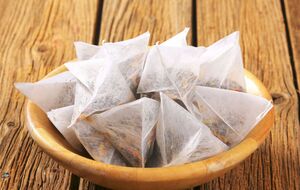 Компанию подозревают в скрытом транзите чайных и кофейных изделий через Польшу в Беларусь, а оттуда – в РФ