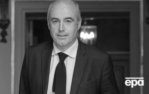 Марле нашли повешенным в своем доме