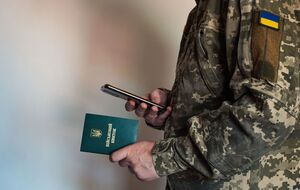 Изменения вводят, чтобы сохранить жизнь и здоровье как персонала, так и посетителей ТЦК, пояснили в Сухопутных войсках