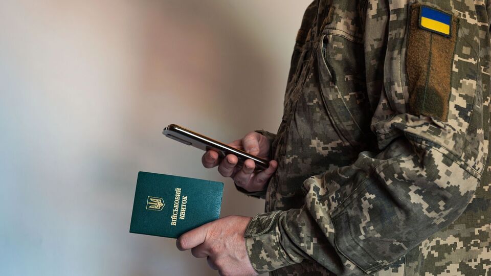 Изменения вводят, чтобы сохранить жизнь и здоровье как персонала, так и посетителей ТЦК, пояснили в Сухопутных войсках