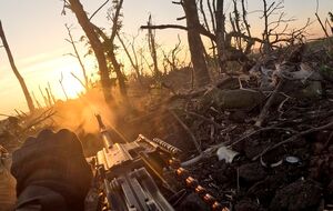 "2000 метров до Андреевки" – это вторая полнометражная лента Чернова о российско-украинской войне