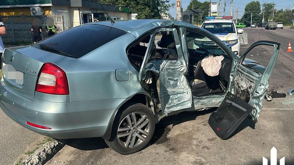 ДТП сталася з машиною Skoda Octavia