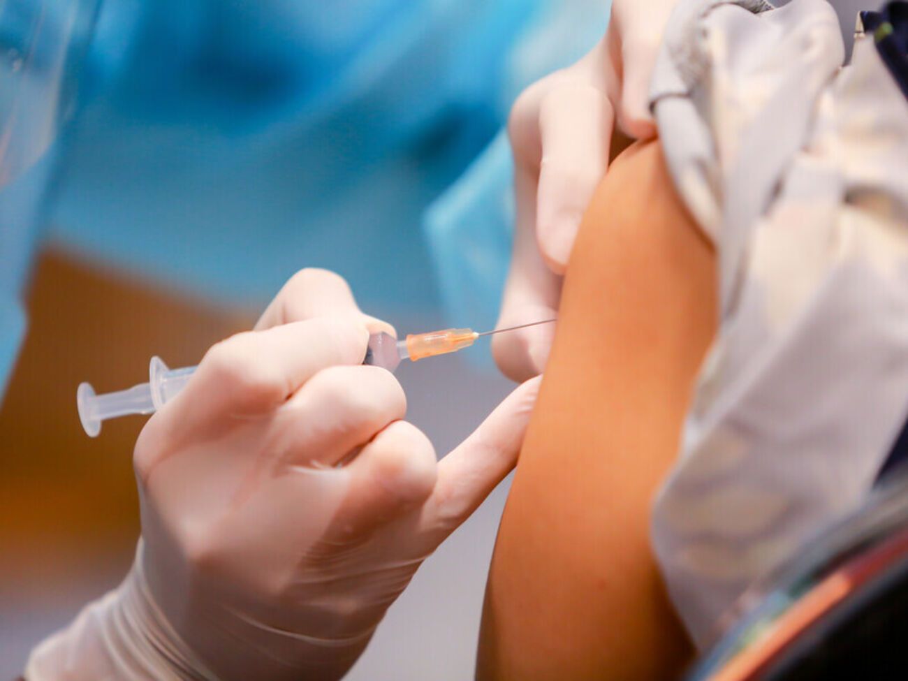 Безплатне одноразове щеплення проти ВПЛ для дівчат за національним календарем здійснюють у 75 країнах