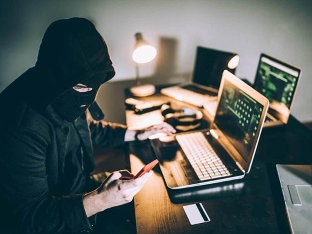 Полученную информацию мошенники используют для доступа к банковскому аккаунту