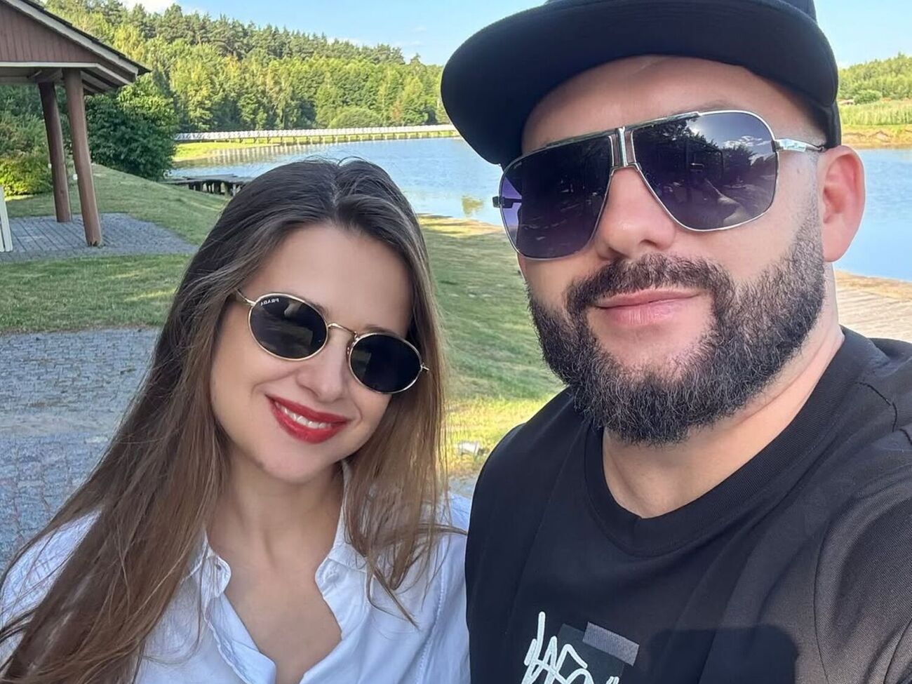 Slavia и Павлюк поженились за день до рождения сына