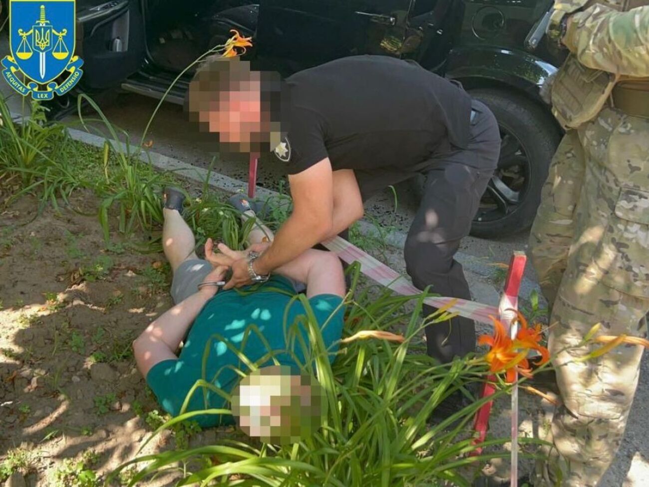 Чоловіка затримали під час отримання частини грошей, повідомляє прокуратура
