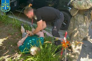 Мужчину задержали во время получения части денег, сообщает прокуратура